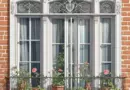 Как сделать свой дачный дом более стильным с помощью оригинальных оконных решётк